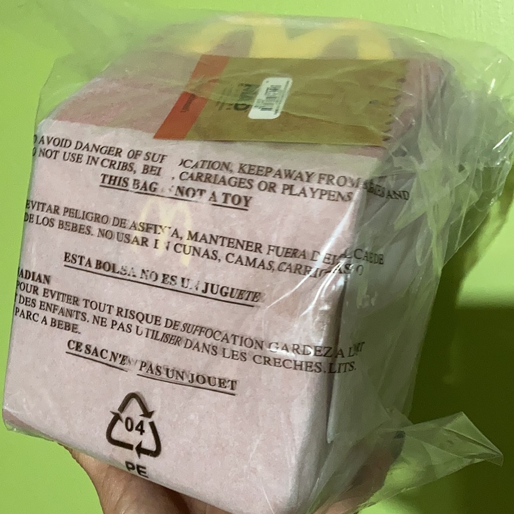 Holiday DROP ⬇️ Loungefly McDonald’s Happy Meal Bag - Picture 5 of 6